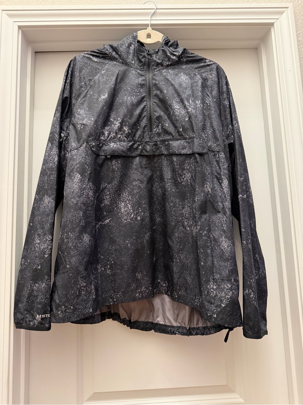 Under Armour Black & Gray Speckled Hooded Anorak